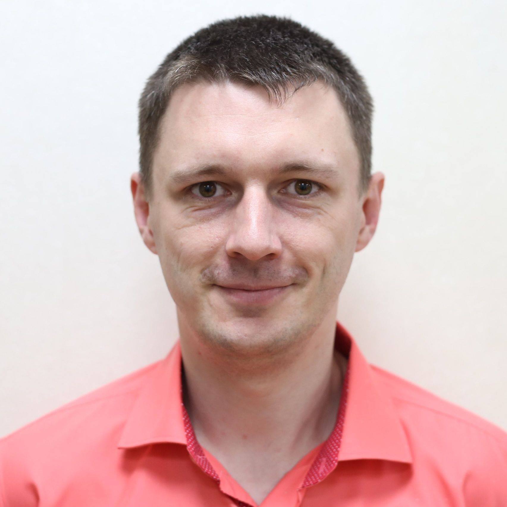 Евгений Лапин